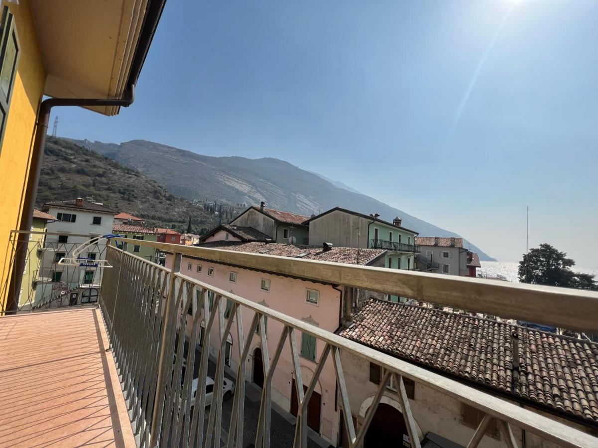 Appartamenti Baia Azzurra 3. Torbole Sul Garda ภายนอก รูปภาพ